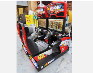 Simulateur de course VR de qualité supérieure, 32 pouces LCD, 2 postes de jeu connectés, pour parcs d'aventure intérieurs/extérieurs - Product Image 2