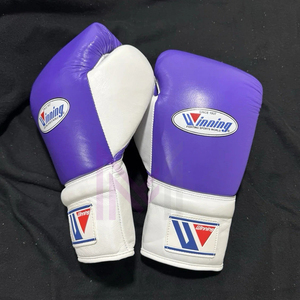 Gants de boxe en cuir de vachette de qualité supérieure, fabrication en usine, tendance du moment, parfaits pour l'entraînement et les combats, en vente - Product Image 4