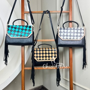 Bolso de Mano de Cuero con Flecos Ocultos de Gran Capacidad, Bandolera con Patrón a Cuadros, Moda Vintage para Mujer - Product Image 1