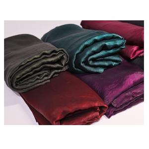 Tissu satiné Tora de fabrication indienne, finition élégante et brillante, pour vêtements féminins ou robes de soirée, disponible pour une distribution mondiale - Product Image 1