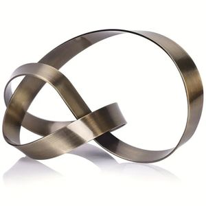 Escultura de metal minimalista con diseño de cubo para que los amantes del arte moderno se muestren como una declaración artística contemporánea única - Product Image 1