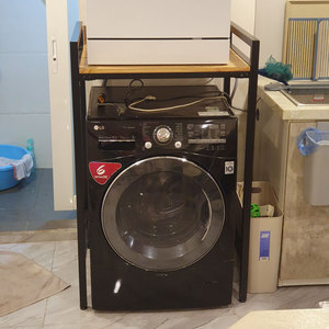 Étagère simple en bois de caoutchouc pour machine à laver 72x60x112cm KMG68015, assemblage requis, avec structure en fer, équipement de repassage et de lavage - Product Image 4