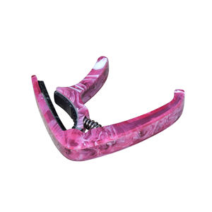 Support de capo réglable pour guitare acoustique Support de médiators en résine durable Logo personnalisé Diverses couleurs portables-Accessoires de guitare Capo - Product Image 4