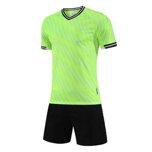 Camiseta de fútbol 2025 personalizada, diseño de alta calidad, kit de uniforme de fútbol para hombre, técnica de sublimación, conjunto completo, pedidos personalizados calientes - Product Image 2
