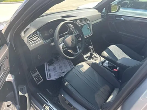 SUV Compacto de Lujo 2024, 5 Puertas, Motor Turbo Automático, Faros LED, Interior Oscuro, Paquete Exterior Deportivo, Sin Accidentes, Volante a la Izquierda - Product Image 4