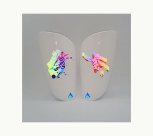 Figura de jugador de fútbol de alto nivel Espinilleras Estándares Equipo de protección masculino Especialmente diseñado Tipo 4 - Product Image 1