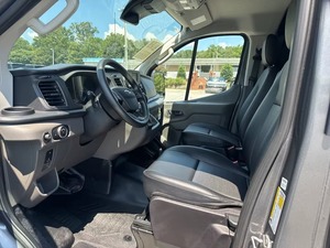 Furgoneta de Carga Ford Transit T-250 2025 Usada en Buen Estado, Certificada y Limpia, Techo Bajo de 148 Pulgadas, 9070 GVWR, Tracción Trasera - Product Image 4