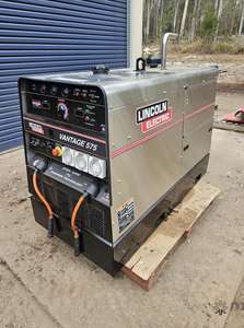 Soudeuse diesel Lincoln Electric Vantage 575 reconditionnée, type silencieux, démarrage automatique à distance, châssis ouvert, 60 Hz 50 Hz 1800 tr/min ATS - Product Image 3
