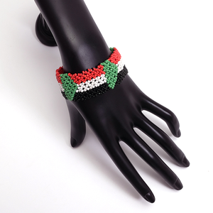 Bracelet drapeau du Canada fait main en perles de rocaille, motifs de bracelets drapeau brodés en perles de rocaille personnalisés pour cadeaux - Product Image 3