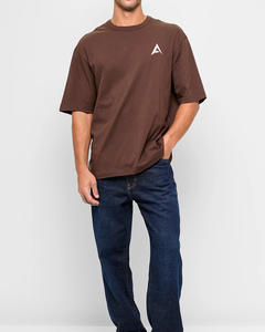 เสื้อยืดผ้าฝ้าย100% ทรงสลิมฟิตสำหรับผู้ชายคอกลมและแขนครึ่งแขนปรับแต่งได้ปักโลโก้และพิมพ์ลายดิจิตอล - Product Image 5