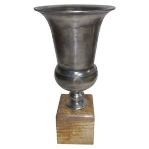 Vase à fleurs en fer métal rustique orné Présentation florale aspect patiné pour les mariages - Product Image 2