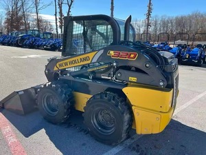 Nouvelle chargeuse compacte New Holland L320 - Product Image 2