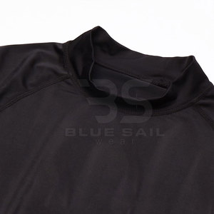 Diseña tus propias mangas lisas de color negro Rash Guard Logotipo personalizado Hombres Rash Guard Hecho en Pakistán - Product Image 3