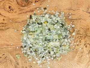 Tamaños personalizados Prehnita Ágata pulida Piedra preciosa Piedra semipreciosa Artesanía tallada en estilos de amor Feng Shui para decoración de recuerdos - Product Image 2