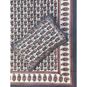 Classic Floral Pattern Percale Cotton King-Size Double Bedsheet Pillow Covers 3-Piece Set <b>Comfortable</b> Classic Style for Home Use - Product Image 1