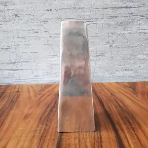 Gran oferta, jarrón decorativo de mesa de aluminio personalizable con acabado mate para uso moderno en el hogar y la Oficina, proveedor indio de exportación a granel - Product Image 2