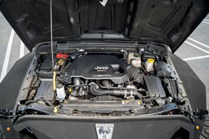 2022 จี๊ป แกลดิเอเตอร์ อะพอคาลิปส์ เฮลไฟร์ 6x6 น้ำมันเบนซิน ไมล์น้อย - Product Image 6