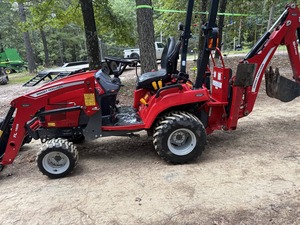 รถแทรกเตอร์ Massey Ferguson GC2400 ขับเคลื่อน 4 ล้อ เครื่องยนต์ 80 แรงม้า พร้อมปั๊ม รถตักดิน รถขุดหลัง รถแทรกเตอร์ขนาดกะทัดรัดทรงพลัง - Product Image 5
