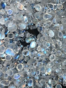 Mehrajudin Gems - Gemas Sueltas de Piedra Lunar Arcoíris Ovalada Natural Transparente con Efecto de Juego de Color, Lote de Piedras de Nacimiento de Junio - Product Image 3