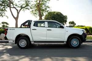 NOUVEAU ISUZU D-MAX CREW CAB 4x4 2026 À TRANSMISSION AUTOMATIQUE À VENDRE - Product Image 5
