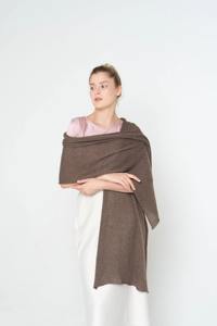 Châle d'hiver élégant et doux inspiré du cachemire avec broderie florale blanche et Paisley complexe, chaud et élégant - Product Image 5