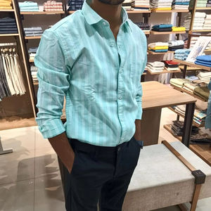 Chemise décontractée coupe régulière pour homme avec poche plaquée 100% coton respirant imprimé rayé fermeture à boutons en corne Style estival - Product Image 1