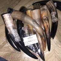 Haute qualité de corne à boire Viking authentique et de cornes polies de vache à bière logo personnalisé fête de l'Inde 100% corne naturelle