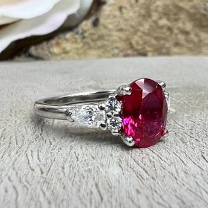 Top Trending Oval Cut Pink Ruby 14K Oro blanco Anillo de compromiso de piedras preciosas para mujeres Diamante Joyería fina al precio más bajo - Product Image 4