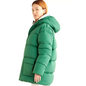 Blouson d'hiver matelassé pour femme avec capuche amovible, respirant, rembourrage 100 % polyester, service OEM personnalisé, personnalisation frontale - Product Image 3