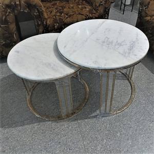 โต๊ะกาแฟทรงกลมสีทอง & สีดำชุด2ชิ้นพร้อมลิ้นชักเก็บหินอ่อนหมุนได้และสแตนเลสดีไซน์ทันสมัย - Product Image 4