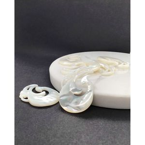 จี้มุกขาวทรงอิสระ - Product Image 2