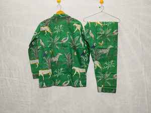 Pijama de algodón orgánico 100% con estampado de animales y cuello en V para mujer, informal, de lujo, de longitud completa, transpirable, de talla grande, suave, Sexy, para todas las estaciones - Product Image 4