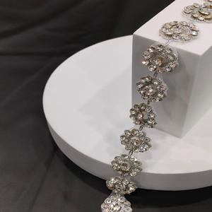 Tela de red de encaje de diamante de plata tejida ecológica hecha a mano con diseño de borde elegante único y elegante para bolsos y textiles para el hogar - Product Image 2