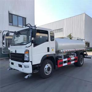 Nuevo Camión Cisterna de Agua Ligero Howo, Tracción 6x4, Motor Diésel, Material de Acero para Almacenamiento de Combustible y Aceite - Product Image 1