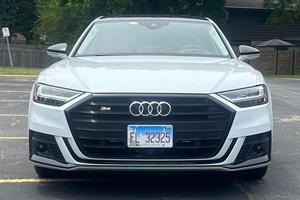 Excellent état, Audi S8 d'occasion 2020 - Product Image 1