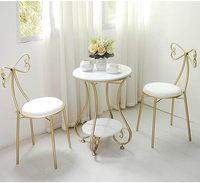 Table d'appoint de luxe en métal pur doré de qualité supérieure avec un design artistique pour les maisons élégantes, table accessible à un prix raisonnable