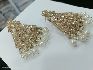 Ensembles de bijoux de fête élégants faits à la main ensemble de boucles d'oreilles en alliage de zinc léger pour vêtements de mariage traditionnels à la mode et élégant - Product Image 2