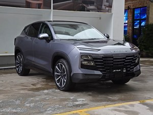 JeTour Dasheng SUV 2022 bien entretenu, conduite à gauche, automatique, 1.6T Turbo Diesel, sièges en cuir, en excellent état - Product Image 3