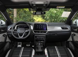 Vendita calda a buon mercato per <span class=keywords><strong>Volkswagen</strong></span> modello <span class=keywords><strong>T</strong></span>-<span class=keywords><strong>ROC</strong></span> 2024 300TSI DSG Starlight Edition VW <span class=keywords><strong>T</strong></span> <span class=keywords><strong>roc</strong></span> 1.5T compatto SUV all'ingrosso - Product Image 6