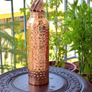 Botella de agua de cobre puro para uso diario, botella de cobre hecha a mano para beber Ayurveda, calidad premium para viajes y gimnasio a bajo costo. - Product Image 1