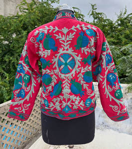 Veste en velours d'été d'hiver pour femmes Design floral broderie travail veste Suzani remplie de coton pour vêtements de fête processus tricoté - Product Image 5