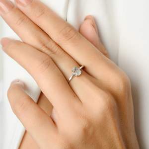 แหวนทองคำแท้18K ทำด้วยมือคุณภาพสูงสีขาวล้วนตัดรูปไข่พลอยสีธรรมชาติสำหรับงานแต่งงานคอลเลกชันตามสั่งจากโรงงาน - Product Image 4