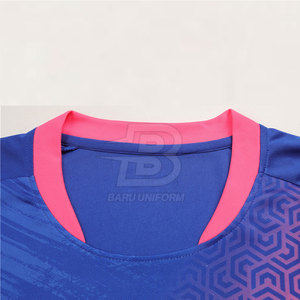Maillot de football personnalisé en gros pour adultes – Ensemble respirant en polyester avec impression numérique par sublimation - Product Image 5