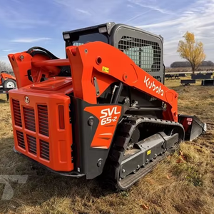 Kubota รถตัก SVL65-2พร้อมส่วนประกอบเครื่องยนต์และเกียร์ที่จำเป็น - Product Image 5