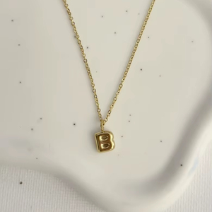 Summer Essential Moonriver Collier ras du cou pour femmes en acier inoxydable 'B' Fashion Choker Perles de cuivre de style simple - Product Image 1