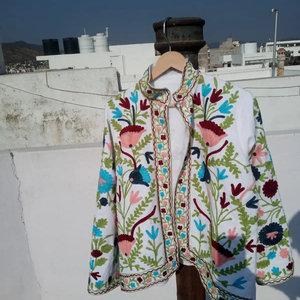 Bordado de algodón puro Chaquetas de invierno para mujer Chaquetas de mujer de tamaño libre hechas a mano - Product Image 1