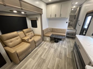 Remolque de Campamento Dutchmen Astoria 298BH 2026, Seminuevo, en Excelentes Condiciones, para Venta, Ideal para Campamentos y Viajes - Product Image 5
