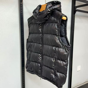 เสื้อกั๊กพัฟเฟอร์แบบบางสำหรับฤดูหนาว ผิวมันเงา ไม่มีแขน สกรีนโลโก้ด้านหน้าได้ กันน้ำ ระบายอากาศดี สไตล์ไฮสตรีท คอตั้ง - Product Image 3