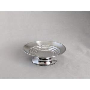 Porte-savon minimaliste en laiton pour la décoration moderne de la zone de lavabo, offrant un design simple et une finition en laiton riche - Product Image 1