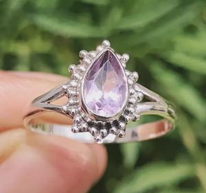 Bague en argent sterling 925 avec améthyste poire faite à la main, rhodiée, vintage, luxe, pierre de naissance de février, bijou cadeau pour femme - Product Image 1